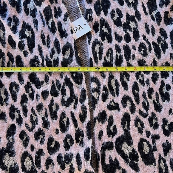 NWT WILDFOX Eyelash cardigan open long pink animal sz XS metallic comfy - Picture 4 of 8